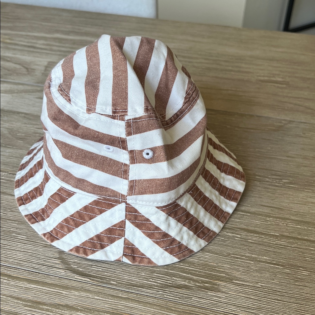 Striped Bucket Hat In Brown And White